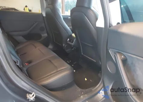 2023 Tesla Model Y Awd/Long Range Dual Motor All-Wheel Drive from USA, damaged, VIN 7SAYGDEE7PF913251